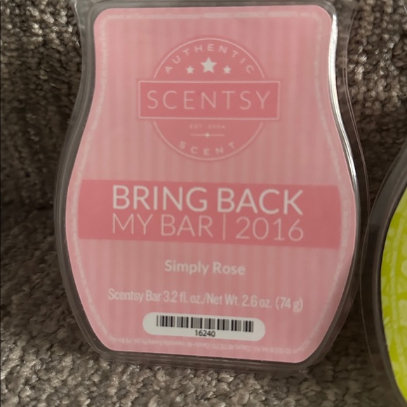 Scentsy wax 6 bars. Discontinued scents  new - Picture 3 of 8